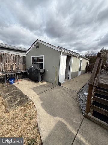 153 TOTTEN LN, Front Royal, VA 22630