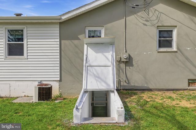 153 TOTTEN LN, Front Royal, VA 22630
