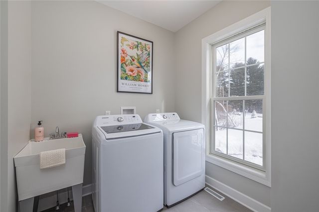 497 Pellett Rd, Webster, NY 14580