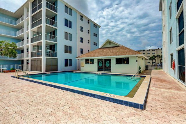 108 Paradise Harbour Boulevard 512, North Palm Beach, FL 33408