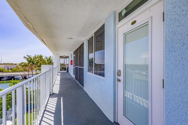 108 Paradise Harbour Boulevard 512, North Palm Beach, FL 33408