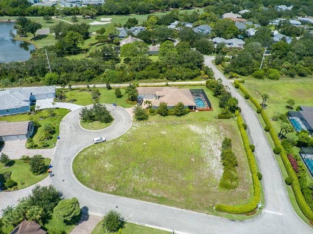2405 Pine Valley Road SW, Vero Beach, FL 32962