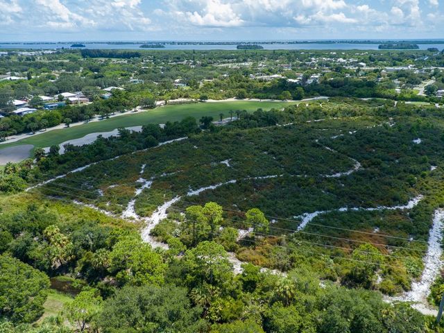 2405 Pine Valley Road SW, Vero Beach, FL 32962