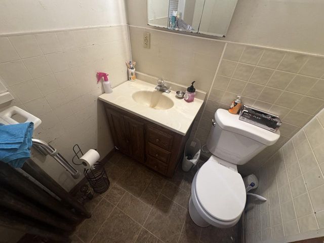 2009 Slauson AVENUE, Racine, WI 53403