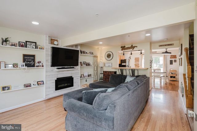 12 WHITE LAUREL CT, Baltimore, MD 21220