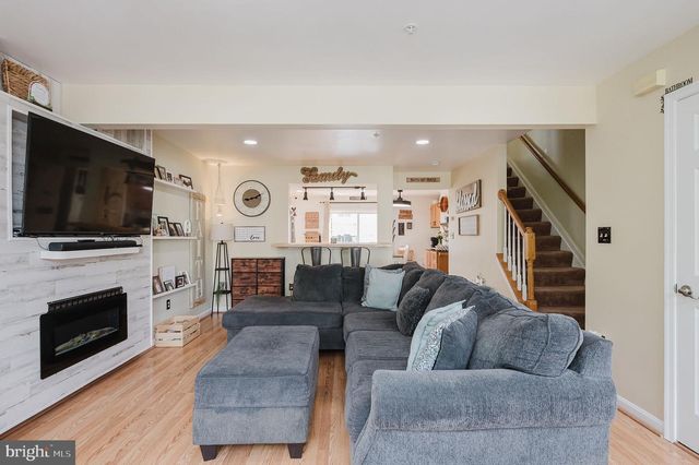 12 WHITE LAUREL CT, Baltimore, MD 21220