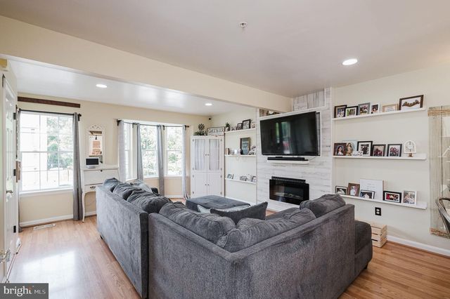 12 WHITE LAUREL CT, Baltimore, MD 21220