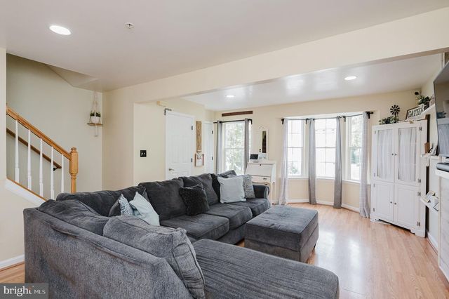 12 WHITE LAUREL CT, Baltimore, MD 21220