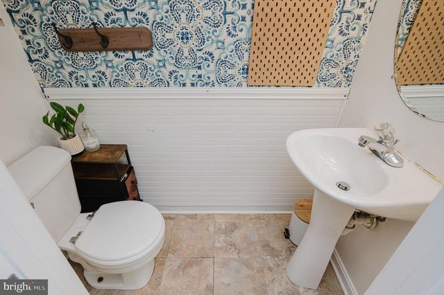 12 WHITE LAUREL CT, Baltimore, MD 21220