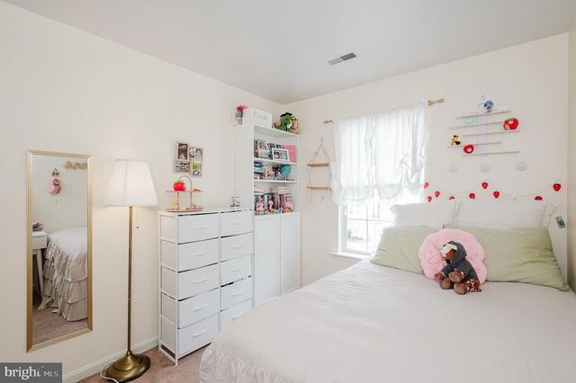 12 WHITE LAUREL CT, Baltimore, MD 21220