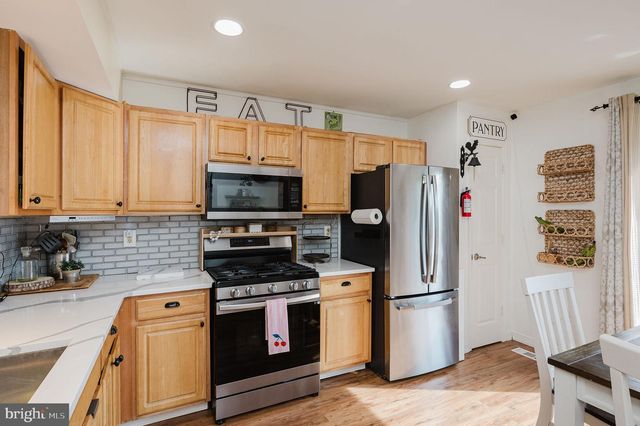12 WHITE LAUREL CT, Baltimore, MD 21220