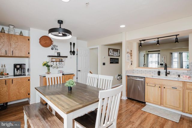 12 WHITE LAUREL CT, Baltimore, MD 21220