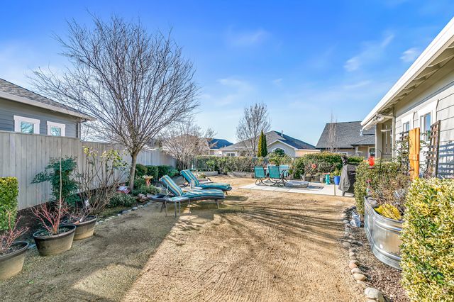 114 Connecticut Court, Medford, OR 97504