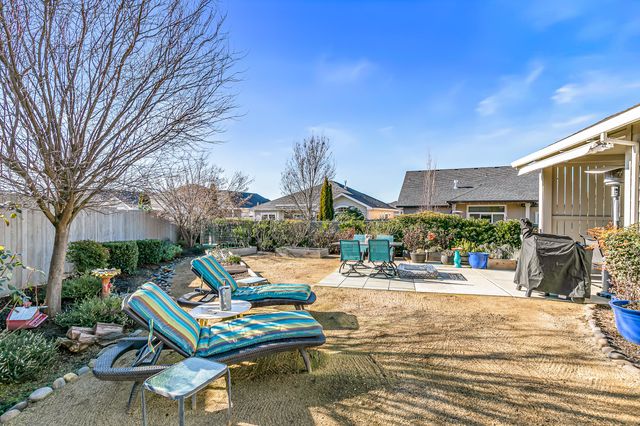 114 Connecticut Court, Medford, OR 97504