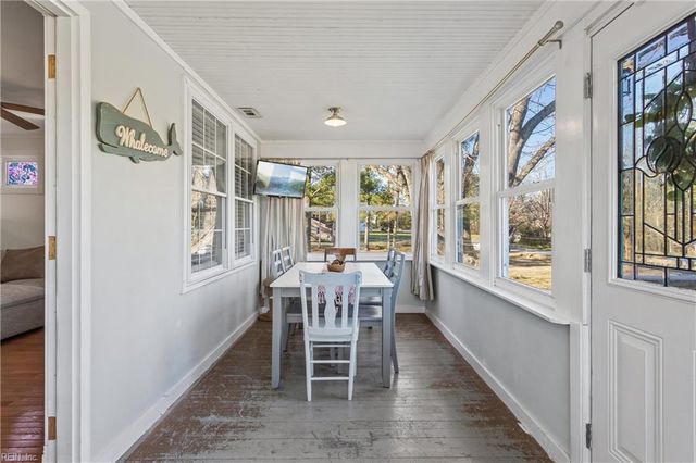 3125 Browns Bay RD, Hayes, VA 23072