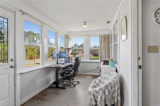 3125 Browns Bay RD, Hayes, VA 23072