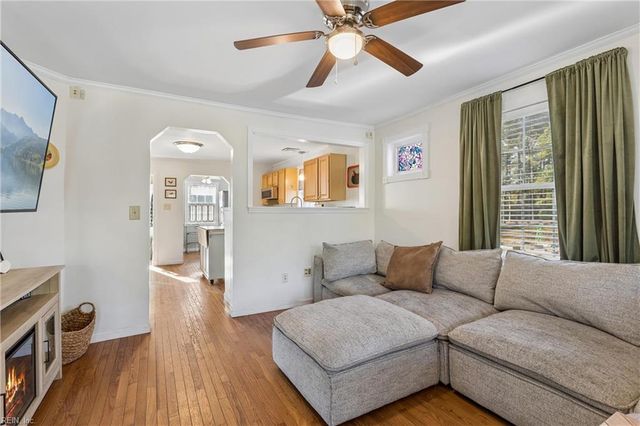 3125 Browns Bay RD, Hayes, VA 23072