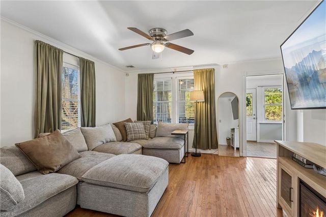 3125 Browns Bay RD, Hayes, VA 23072