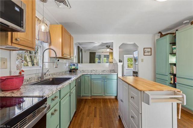 3125 Browns Bay RD, Hayes, VA 23072