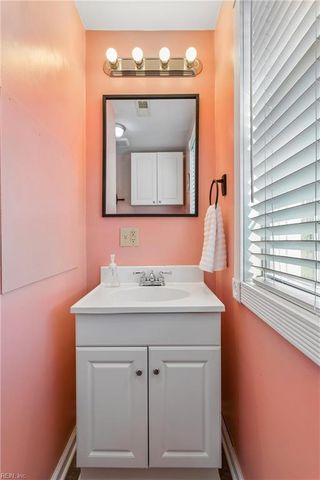 3125 Browns Bay RD, Hayes, VA 23072