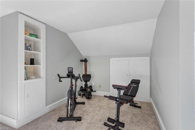 3125 Browns Bay RD, Hayes, VA 23072