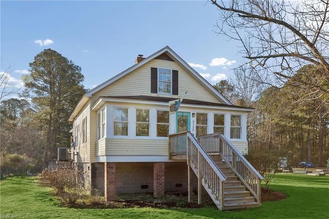 3125 Browns Bay RD, Hayes, VA 23072