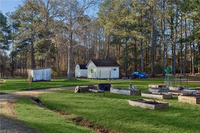 3125 Browns Bay RD, Hayes, VA 23072