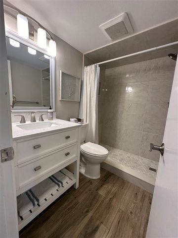 6104 PALMA DEL MAR BOULEVARD S 102, St Petersburg, FL 33715