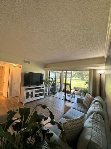 6104 PALMA DEL MAR BOULEVARD S 102, St Petersburg, FL 33715