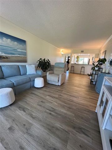 6104 PALMA DEL MAR BOULEVARD S 102, St Petersburg, FL 33715