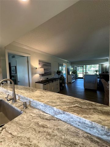 6104 PALMA DEL MAR BOULEVARD S 102, St Petersburg, FL 33715