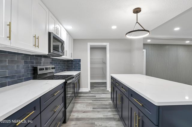 316 CYPRESS Avenue, Green Cove Springs, FL 32043