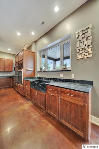 195 N 148th Street, Lincoln, NE 68527