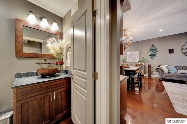 195 N 148th Street, Lincoln, NE 68527