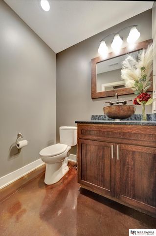 195 N 148th Street, Lincoln, NE 68527