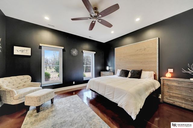 195 N 148th Street, Lincoln, NE 68527