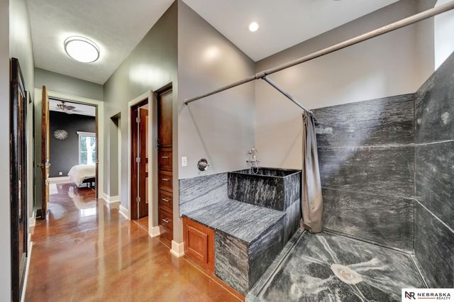 195 N 148th Street, Lincoln, NE 68527