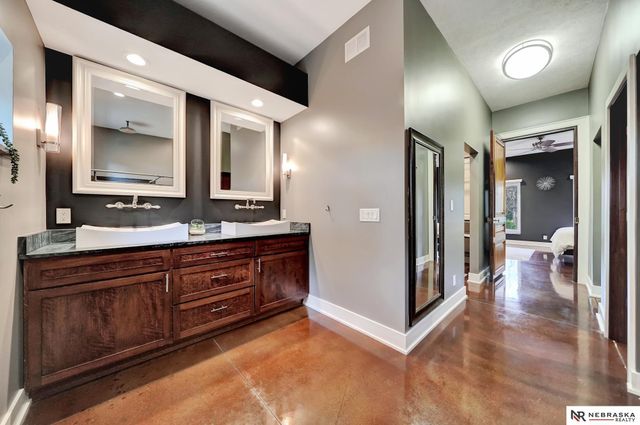 195 N 148th Street, Lincoln, NE 68527