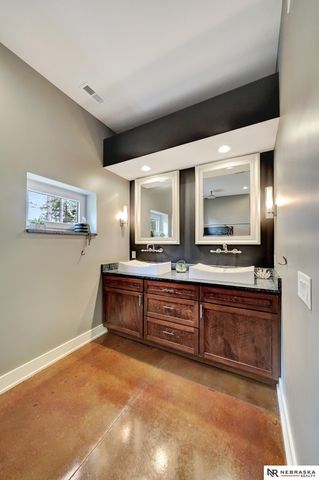 195 N 148th Street, Lincoln, NE 68527