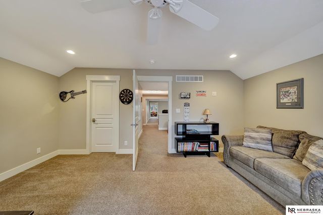 195 N 148th Street, Lincoln, NE 68527