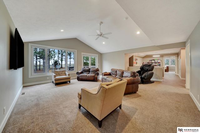 195 N 148th Street, Lincoln, NE 68527