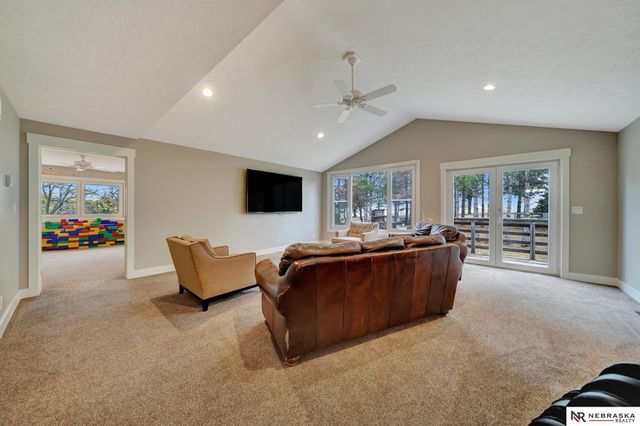 195 N 148th Street, Lincoln, NE 68527