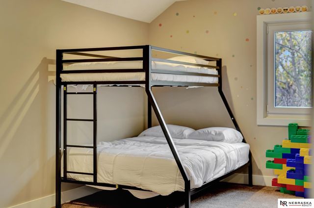 195 N 148th Street, Lincoln, NE 68527