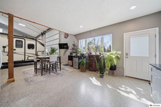 195 N 148th Street, Lincoln, NE 68527