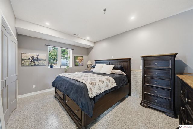 195 N 148th Street, Lincoln, NE 68527