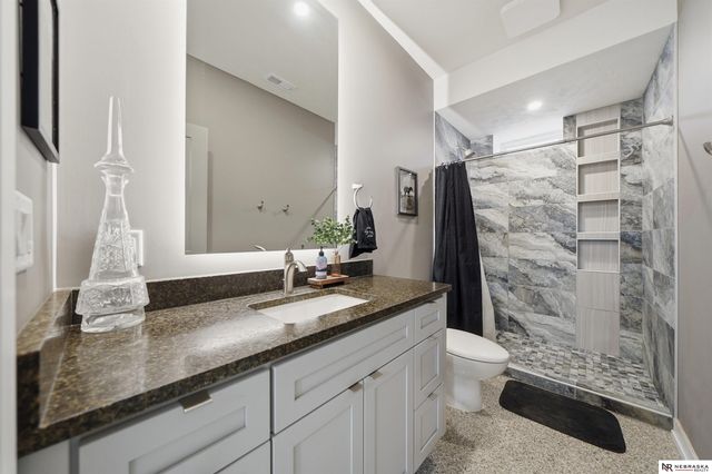 195 N 148th Street, Lincoln, NE 68527