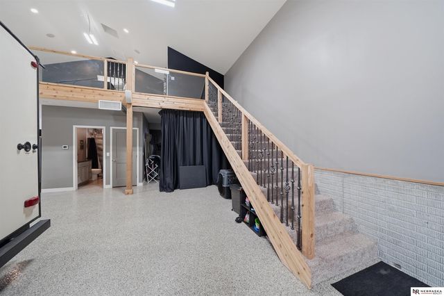 195 N 148th Street, Lincoln, NE 68527