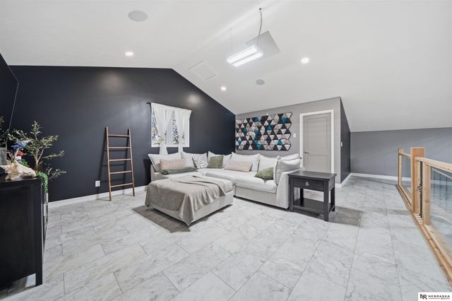 195 N 148th Street, Lincoln, NE 68527