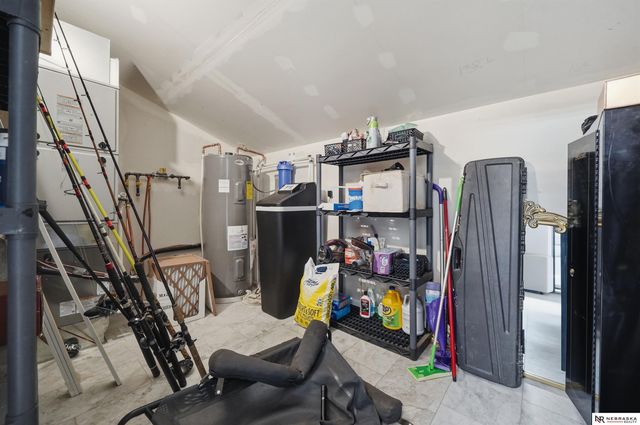 195 N 148th Street, Lincoln, NE 68527