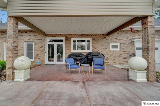 195 N 148th Street, Lincoln, NE 68527